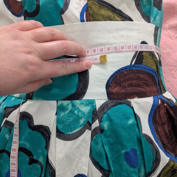 Large Flower Printed Dress - Picture 3 of 6